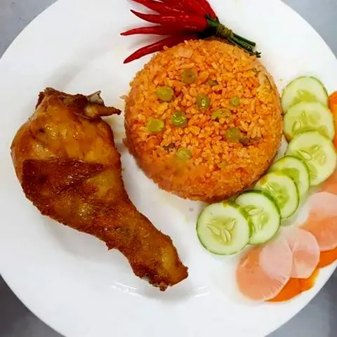 Hình ảnh Cơm gà đùi