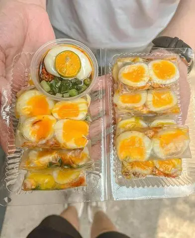 Hình ảnh Bánh tráng cuộn lòng đào