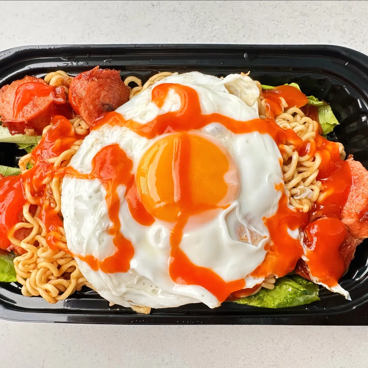 Hình ảnh Mì trộn Indomie trứng ốp la xúc xích