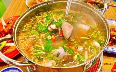 Hình ảnh Lẩu cá chép giòn nấu chua