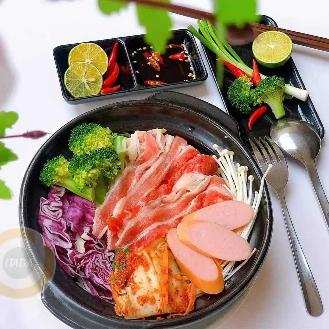 Hình ảnh Combo: Mì Kim Chi Bò Ba Chỉ + Nước Ngọt