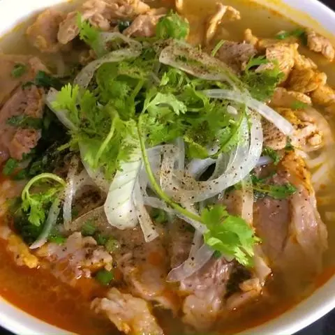 Hình ảnh Bún bò đặc biệt 