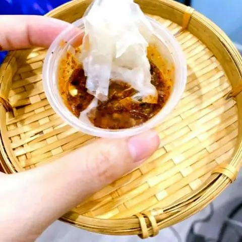 Hình ảnh Bánh tráng tỏi chấm