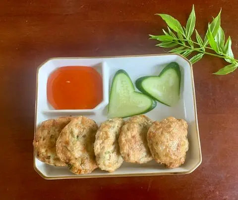 Hình ảnh CHẢ MỰC CHAY CHIÊN 200g
