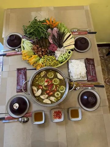 Hình ảnh Lẩu mắm khổng lồ