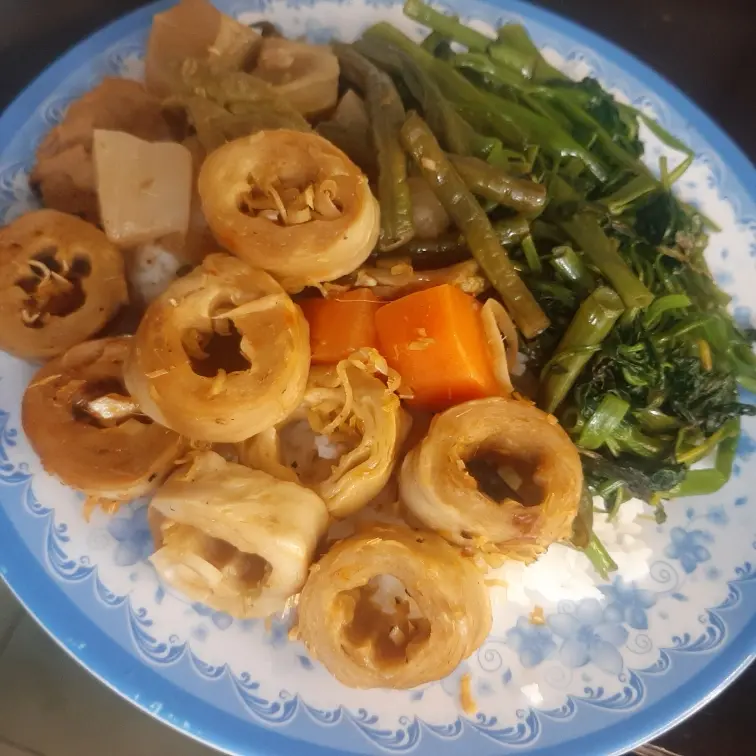 Hình ảnh cơm mực khoanh chay