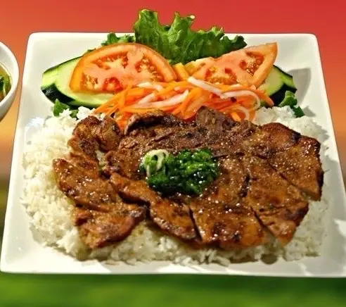 Hình ảnh CƠM TẤM SƯỜN NƯỚNG