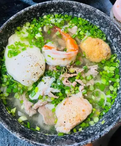 Hình ảnh Bún nước bò tôm chả
