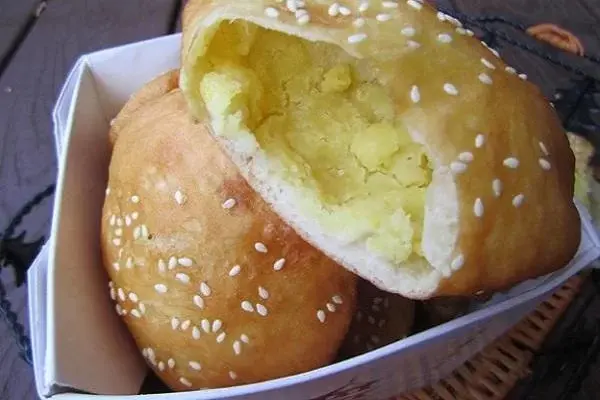 Hình ảnh Bánh tiêu đậu xanh mè đen