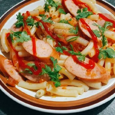 Hình ảnh Nui Xào Xúc Xích