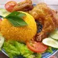 Hình ảnh Cơm chiên dương châu gà chiên