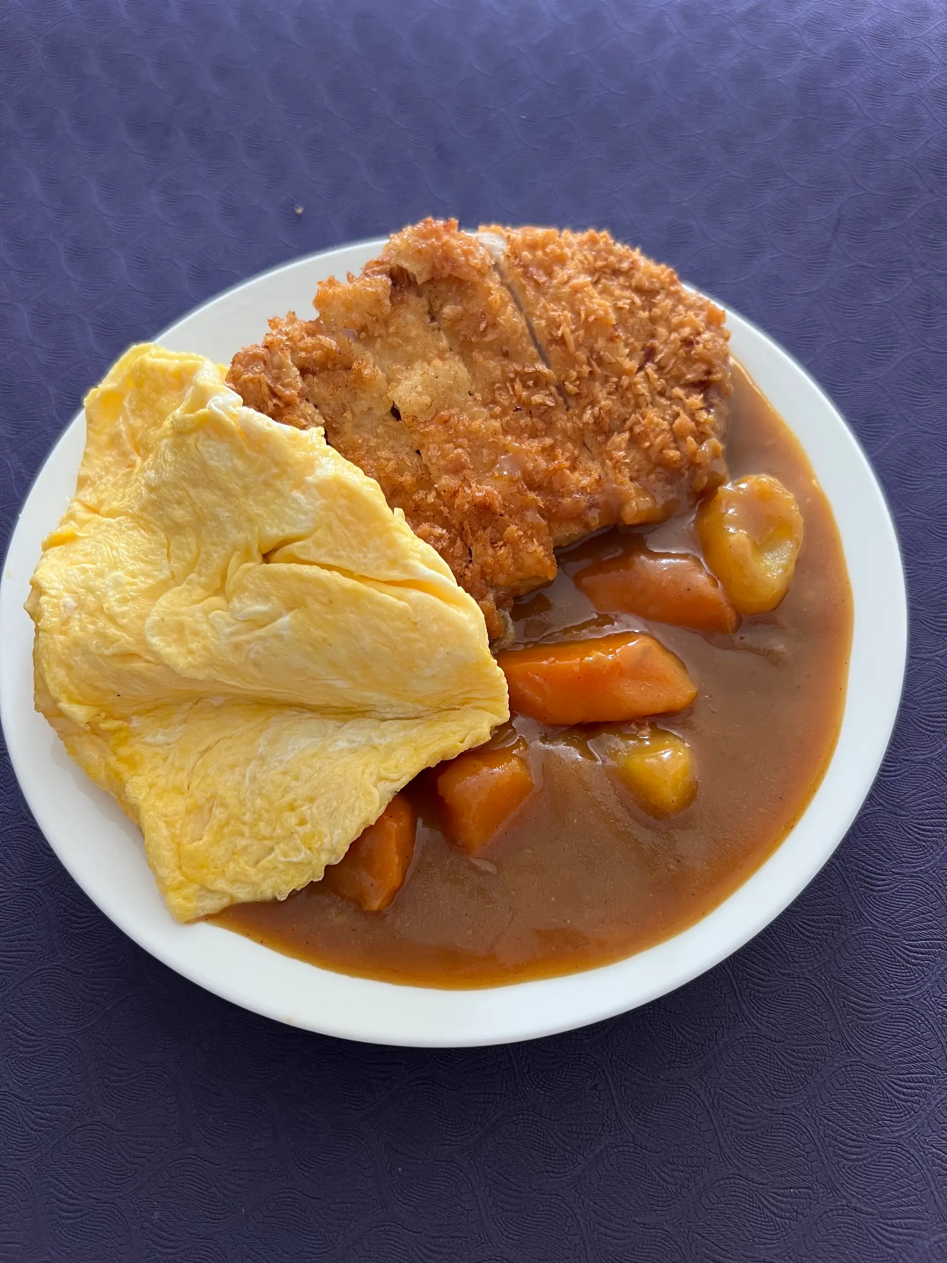 Hình ảnh cơm cà ri Tonkatsu - trứng omelette