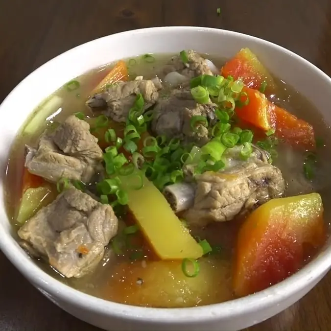 Hình ảnh Cơm canh suờn hầm + 1 ly nuớc