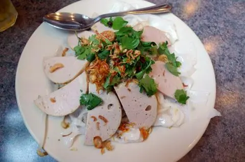 Hình ảnh Bánh Ướt Chả Lụa Thịt Nướng (Đặc Biệt)