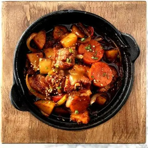 Hình ảnh Spicy pork rib stew - heo hầm cay
