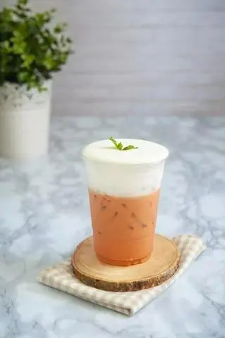 Hình ảnh Trà sữa thái đỏ kem phô mai mặn