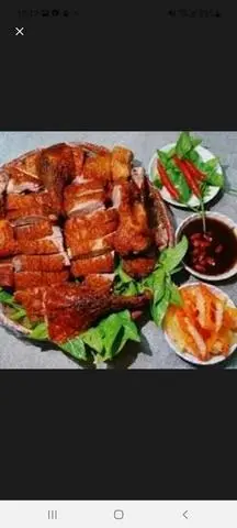 Hình ảnh Vịt nướng xì dầu nguyên con cắt sẵn + Coca