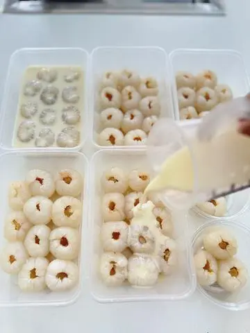 Hình ảnh Khúc bạch vải tươi hộp lớn