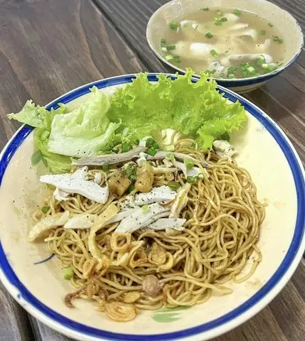 Hình ảnh Gà xé + Cá Phile