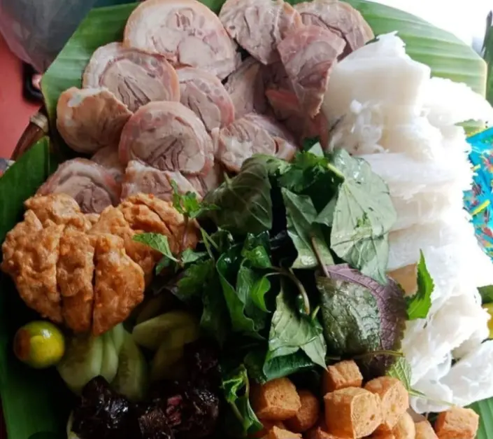 Hình ảnh Bún Đậu Thịt Bắp Chả Cốm 