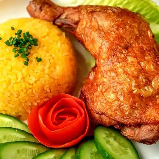 Hình ảnh Cơm chiên gà xối mỡ