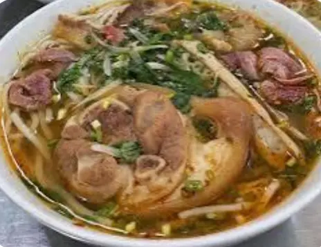Hình ảnh Bún Bò Tái Giò Heo 