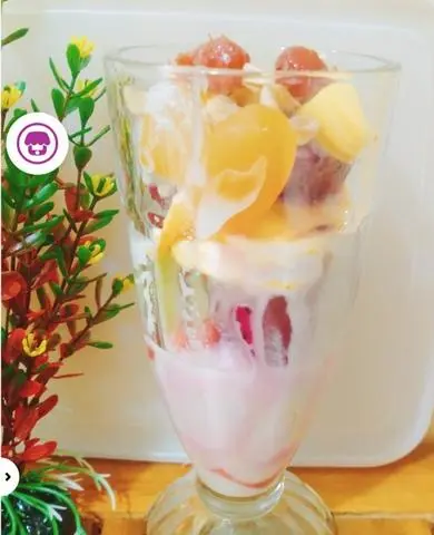 Hình ảnh Chè trái cây mix cốt dừa 