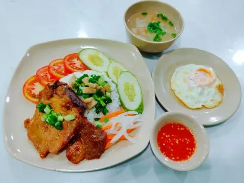 Hình ảnh Cơm sườn trứng