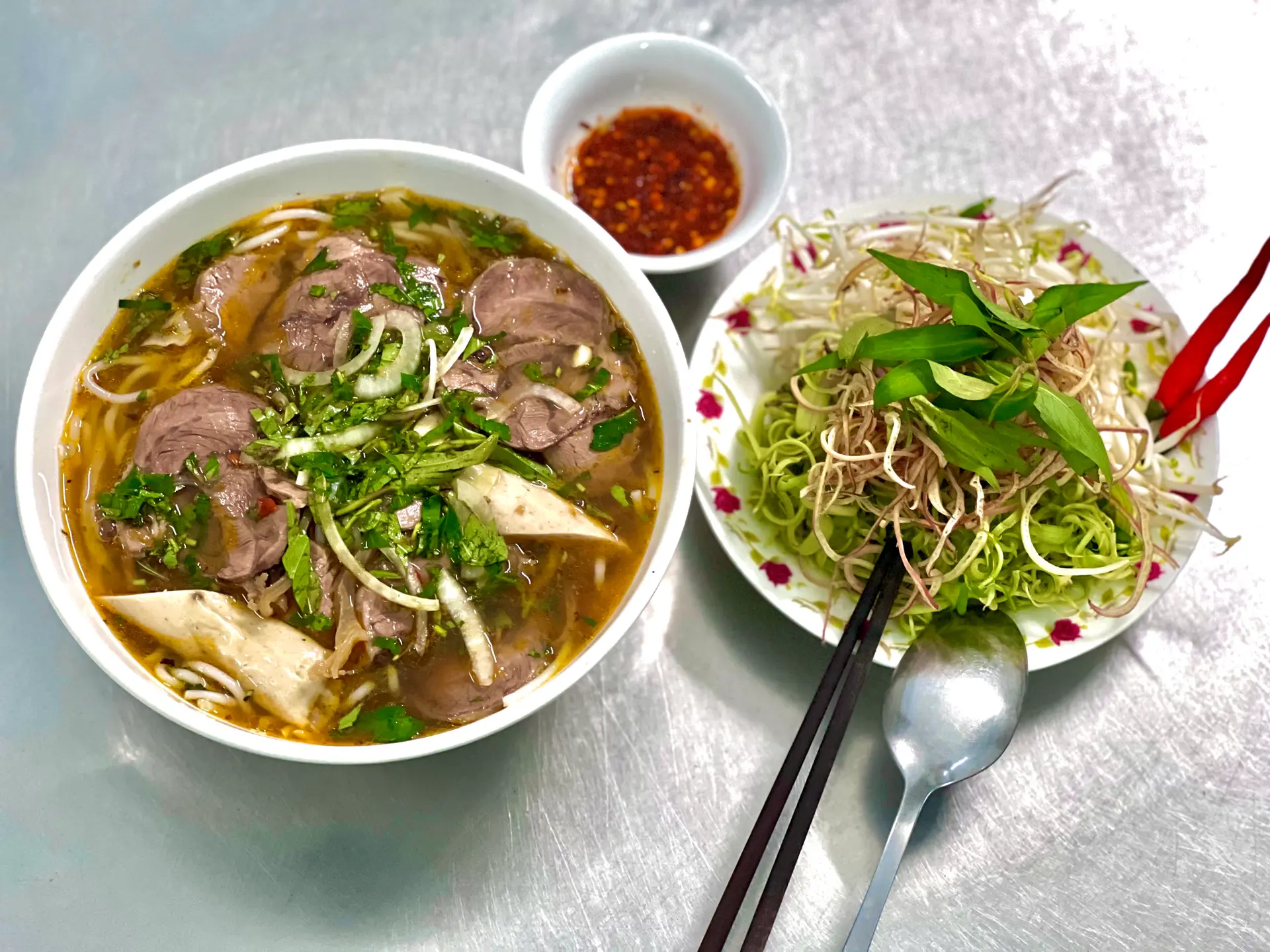 Hình ảnh Bún Bò Thập Cẩm Đặc Biệt ( không giò ) 