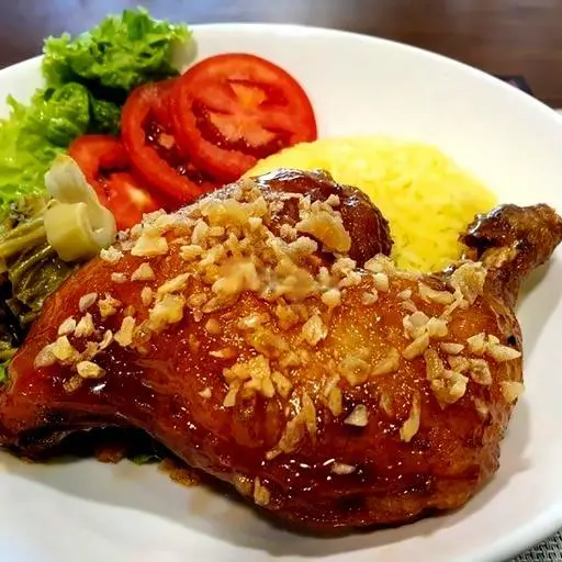 Hình ảnh Cơm chiên gà chiên nước mắm