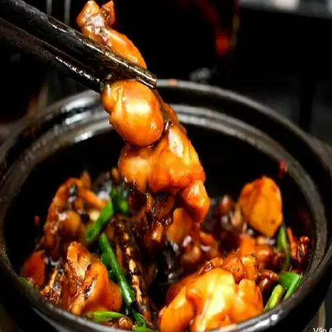 Hình ảnh Ếch kho không cháo 2 con