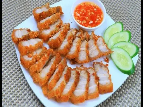 Hình ảnh Cơm Ba Rọi Chiên Muối Sả