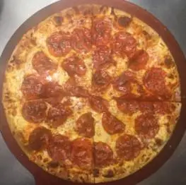 Hình ảnh Pepperoni pizza size M