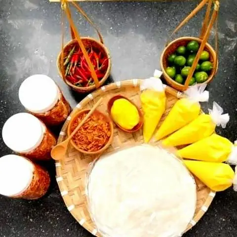 Hình ảnh Bánh tráng muối ruốc hành phi tóp mỡ