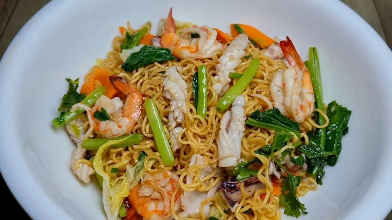 Hình ảnh Mì xào mực