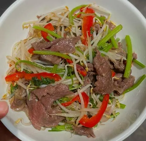 Hình ảnh Miến bò trộn