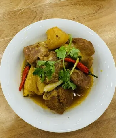Hình ảnh Cơm sườn non kho thơm 