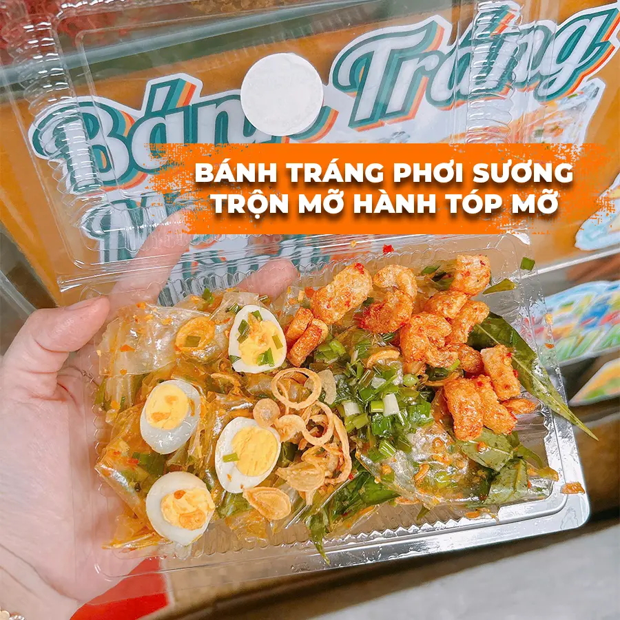 Hình ảnh Bánh Tráng Phơi Sương Trộn Mỡ Hành Tóp Mỡ