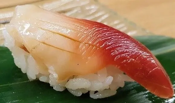 Hình ảnh Sò đỏ cơm nắm - hokkigai nigi -N5