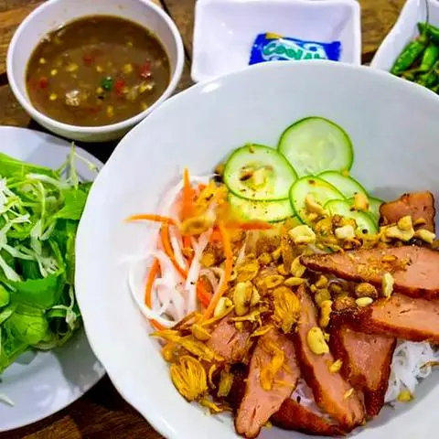 Hình ảnh Bún  Nem Nướng