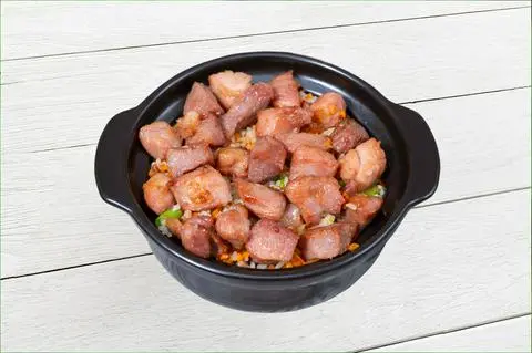 Hình ảnh Cơm thố xá xíu