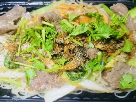 Hình ảnh Bún gạo xào bò
