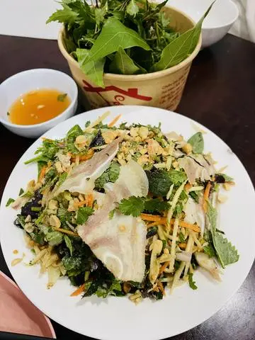 Hình ảnh Nộm tai heo rau củ