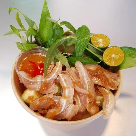Hình ảnh Tai Heo Lắc Sốt