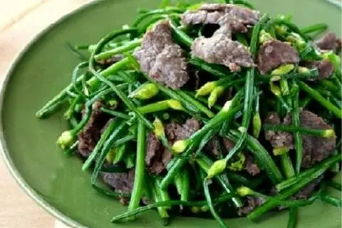 Hình ảnh Bông hẹ xào thịt bò +cơm