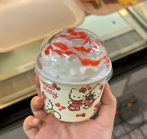 Hình ảnh Bánh Kem Ly