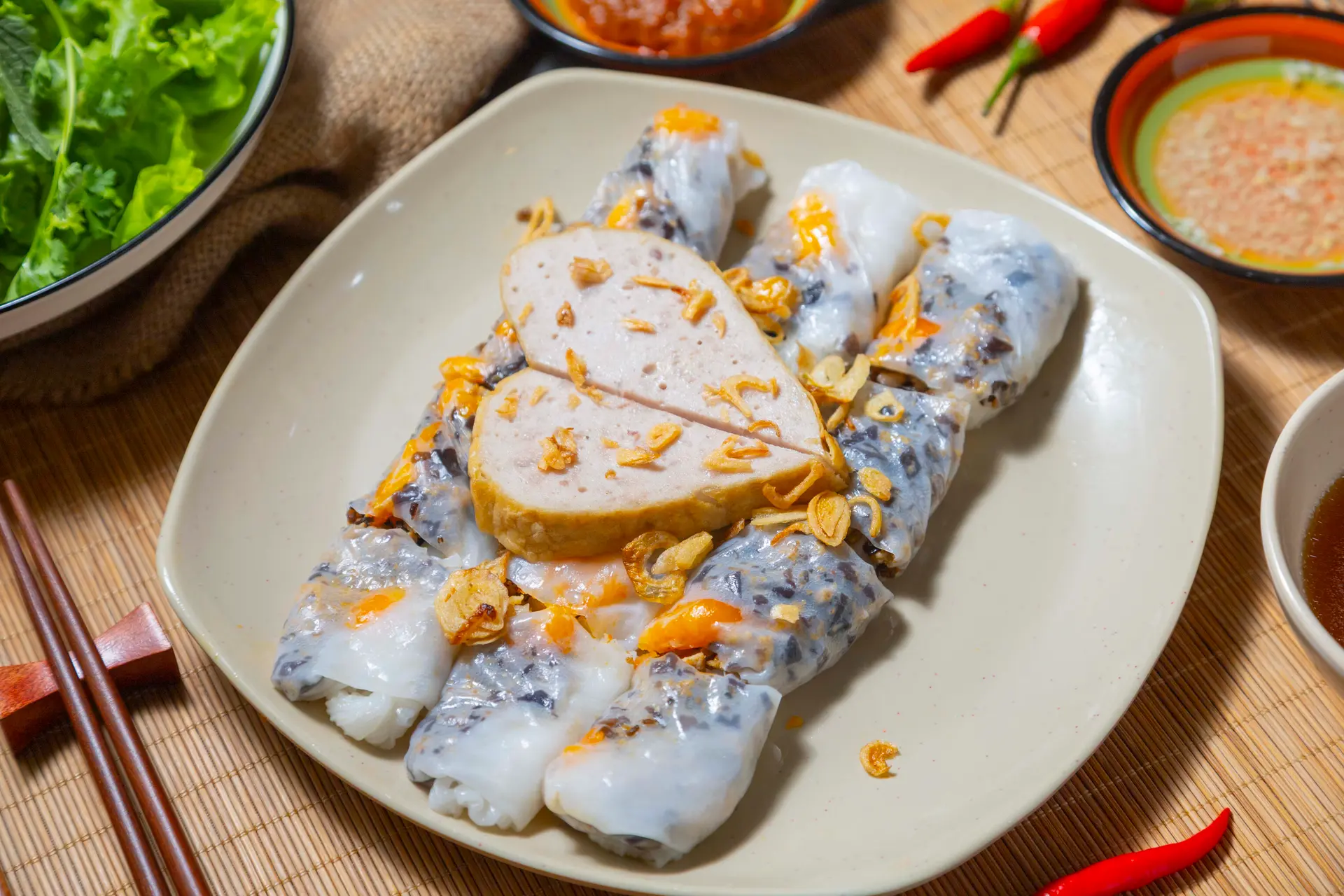Hình ảnh Bánh cuốn nhân tôm thịt
