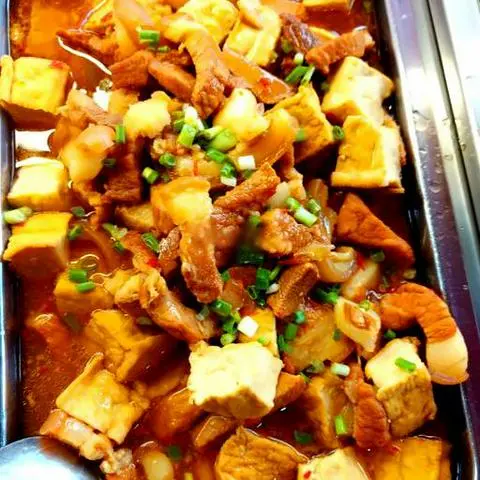 Hình ảnh Cơm ba chỉ kho đậu hủ