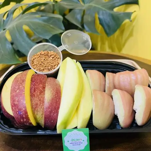 Hình ảnh Mận ▶️ Xoài ▶️ Táo (kèm muối chấm)