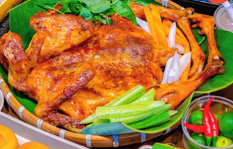 Hình ảnh Gà Nướng Mắm Nhĩ 1/2 con cắt sẵn